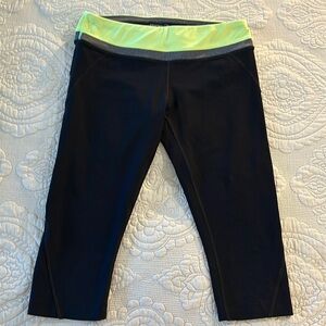 Black & Lime green MPG capri leggings